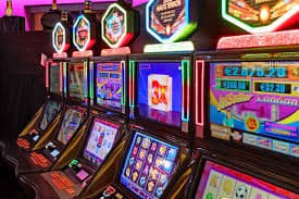 peraplay live casino dealer table on mobile browser